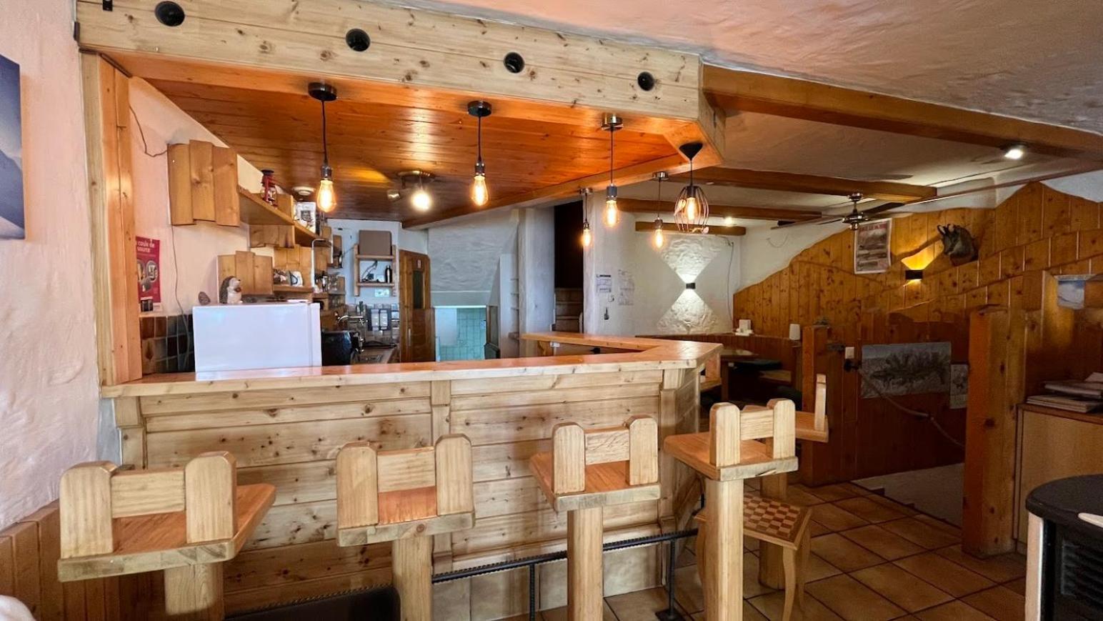 A Pousada Petit Velan - Coworking & Coliving Bourg-Saint-Pierre Exterior foto
